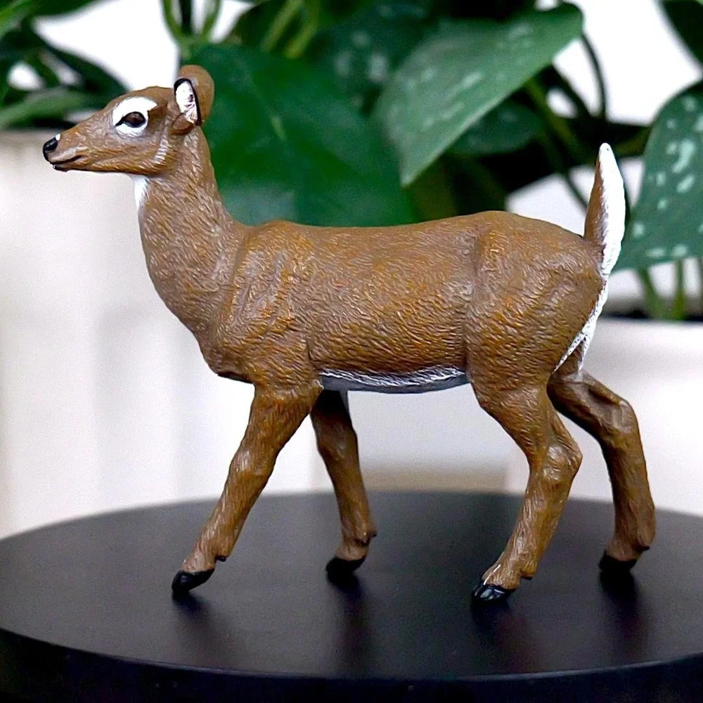 White-Tailed‎ Doe Figurine - Hand Painted Deer Action Toy Figure - Papo
